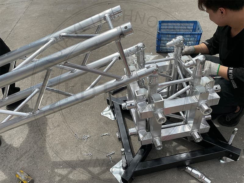 Truss Hinge
