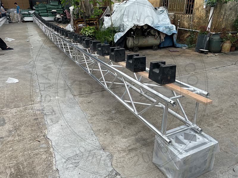 400x400mm spigoted box truss