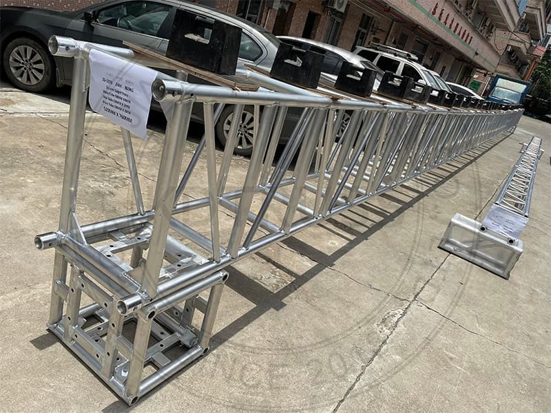 Loading Test for 520x760mm Rectangle Roof Truss