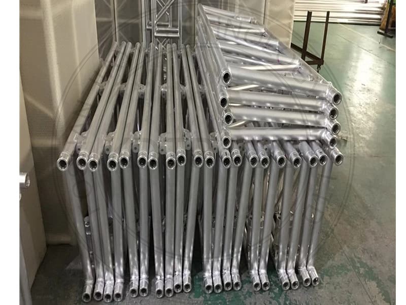Aluminium folding truss