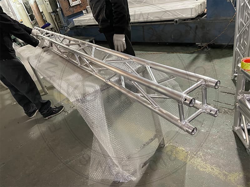 Spigot Lighting Truss