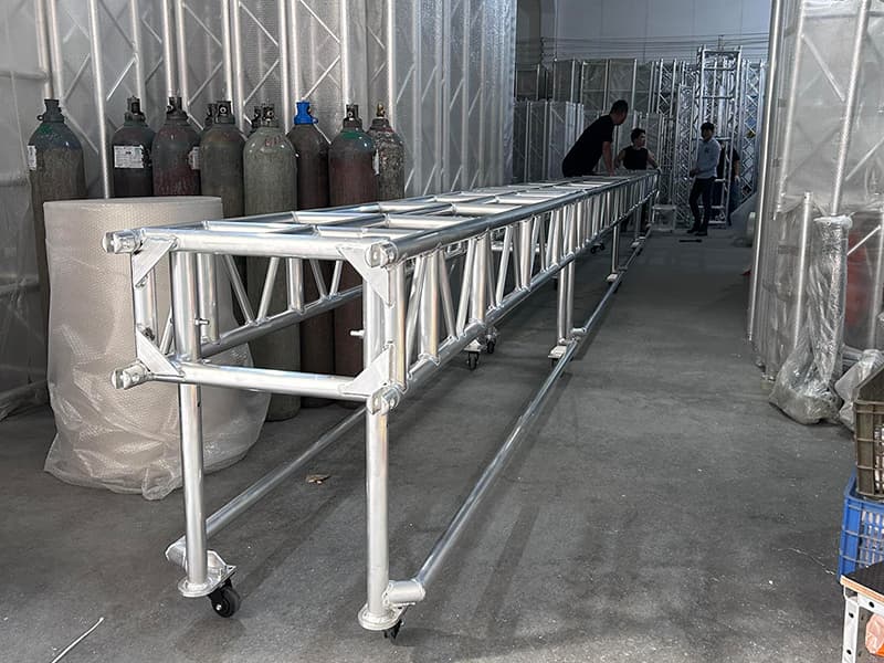 Pre Rig Truss with wheels Pre Rig Truss with wheels