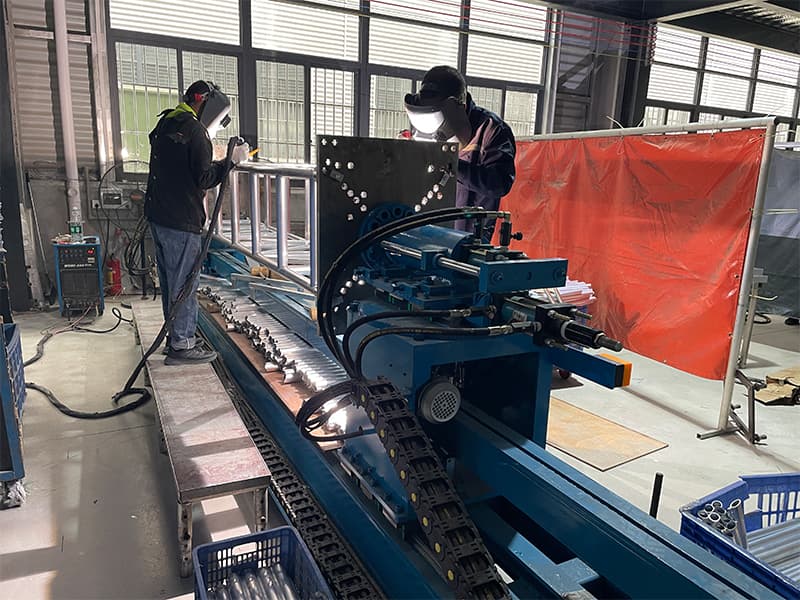 welding aluminum truss machine