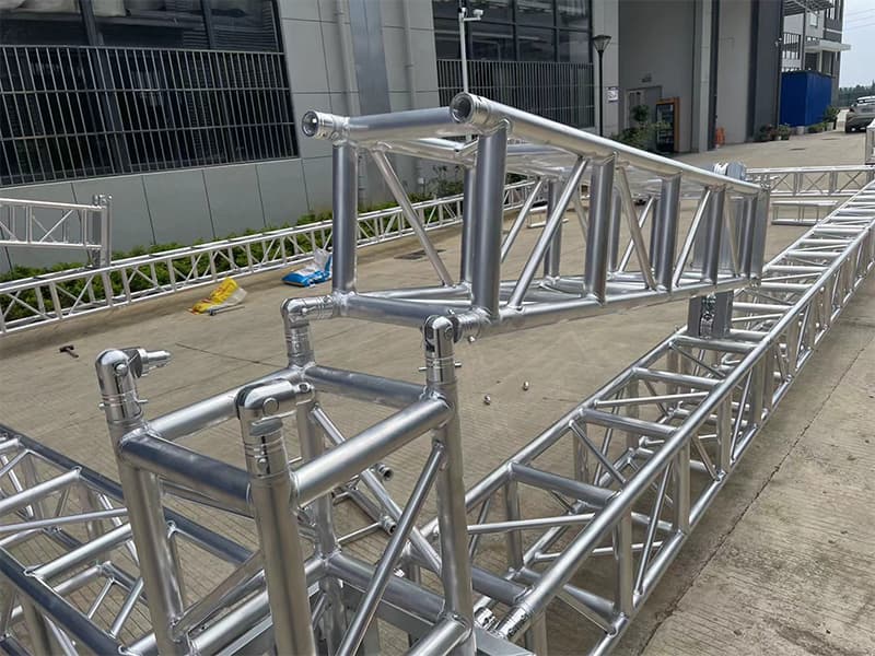 Spigot Truss Hinge Spigot Truss Hinge