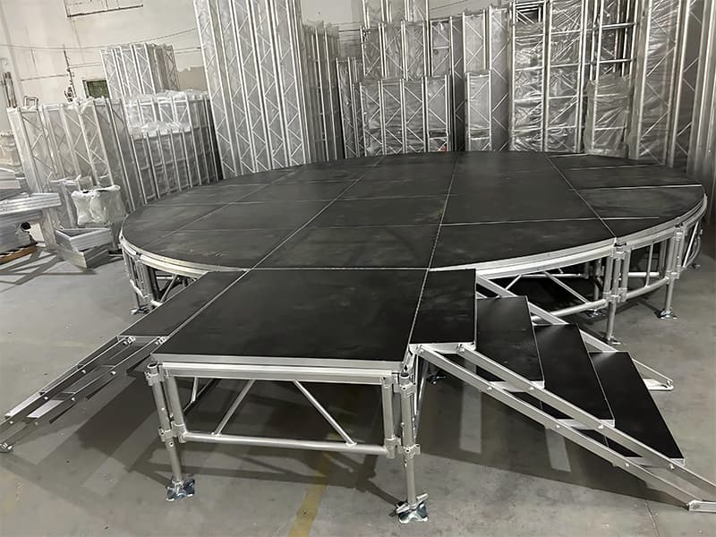 Square Stage Square Stage